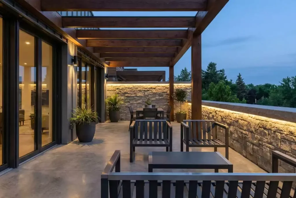 maison traditionnelle poutre apparente extérieur