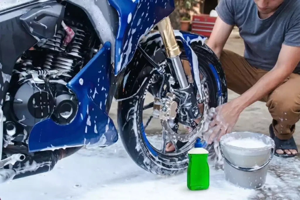 comment laver sa moto au liquide vaisselle