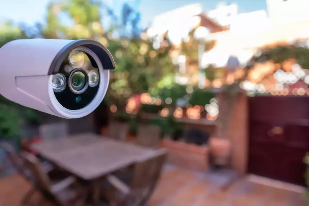 installer caméra surveillance wifi extérieur comment faire