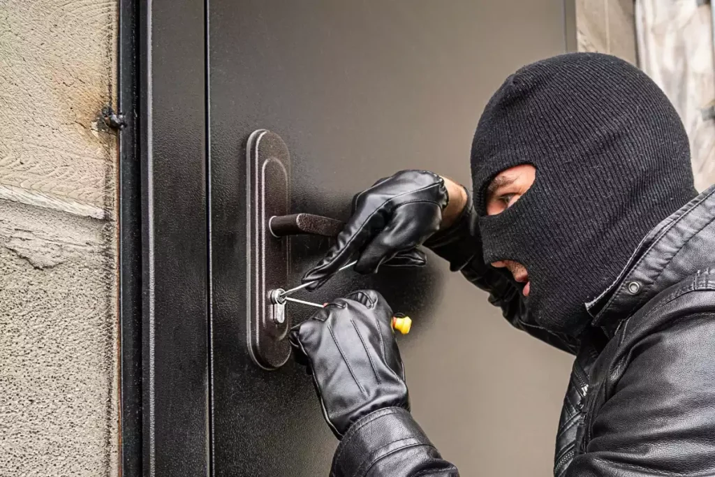 comment cambrioleurs ouvrent portes