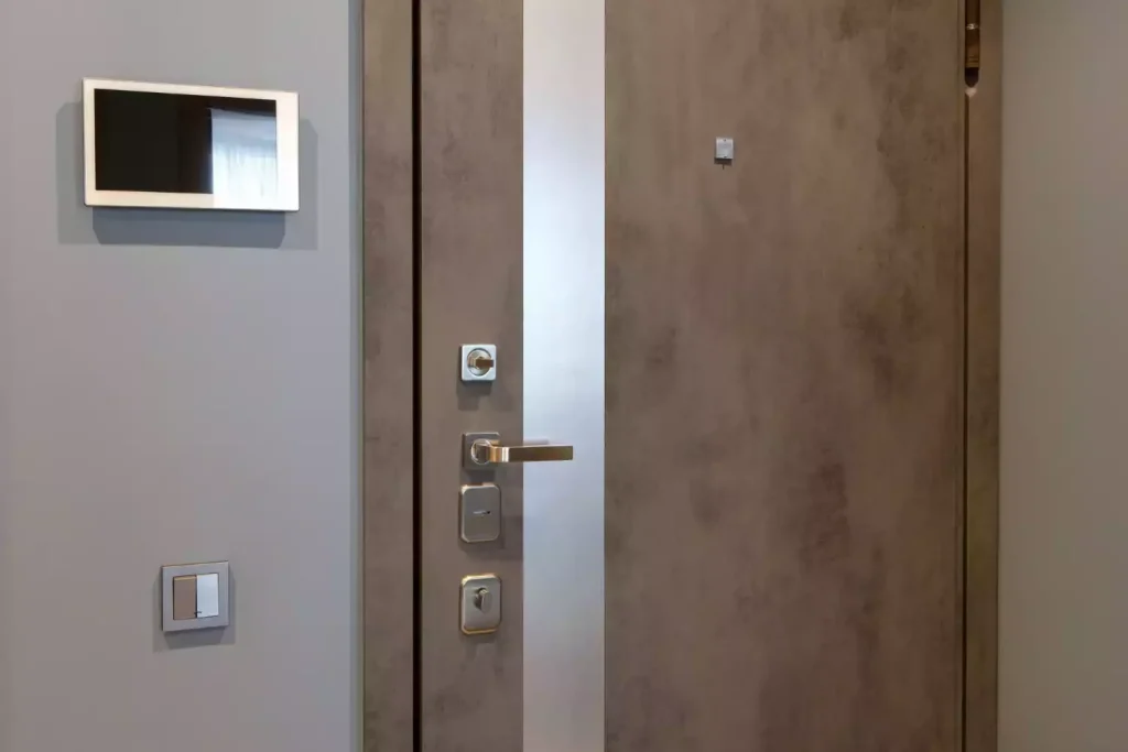 Porte d'entrée anti-effraction : pourquoi la certification ne suffit pas sans une pose conforme